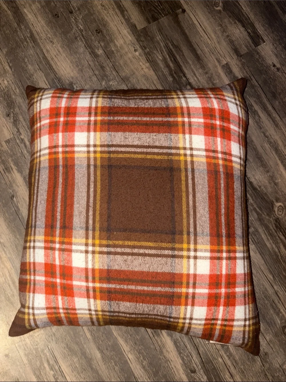 NIDO made in Italy - goose down pillow - plaid  22 by 22